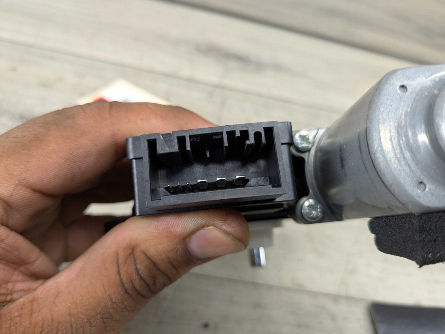 2021 BMW M340i G20 Front Right Passenger Door Window Glass Regulator Motor 8498860 OEM BMW G20 G80 330 M340 M3 FRONT Right Passenger Door Window Regulator Motor