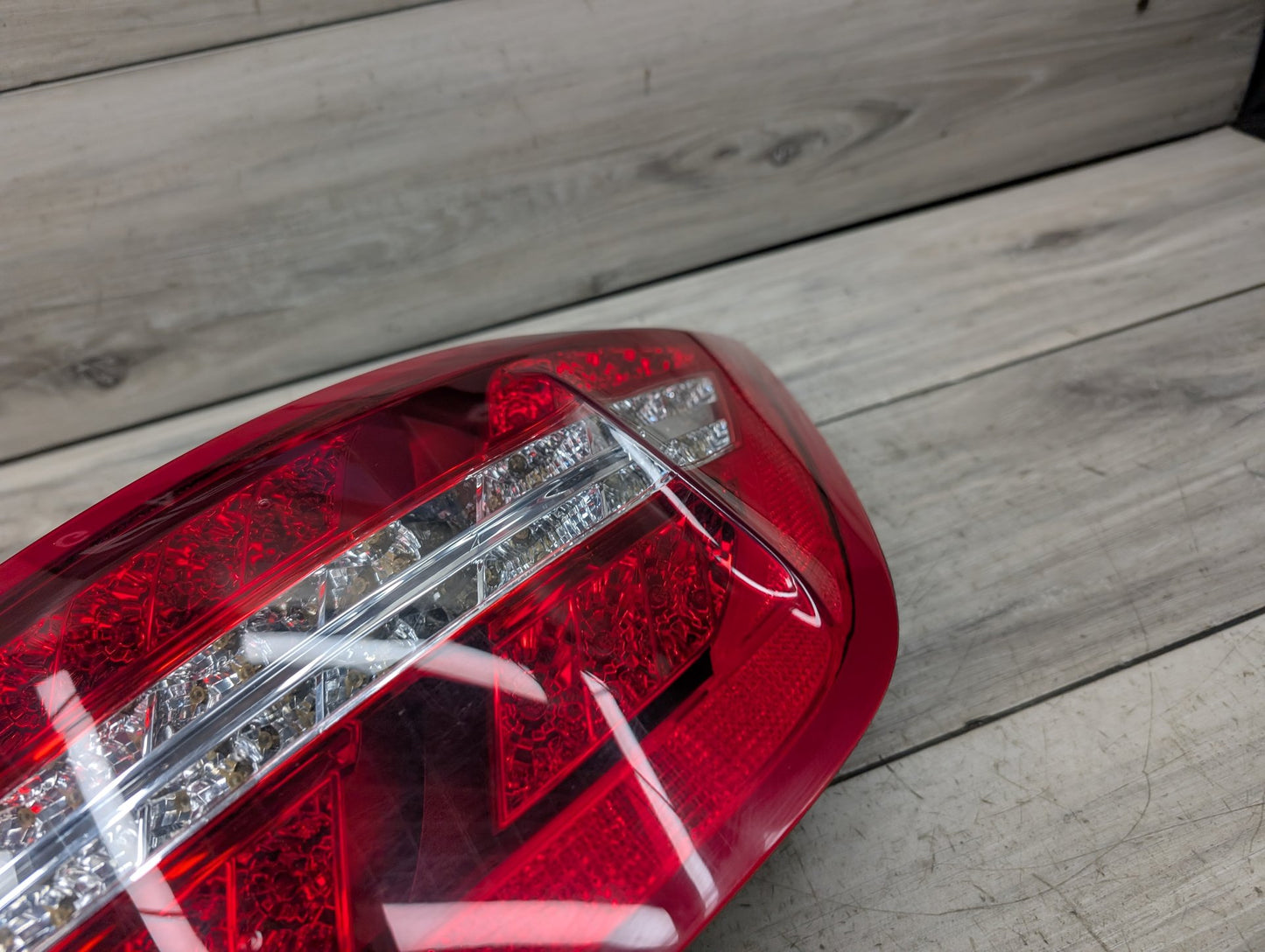 2009-2017 Mercedes-Benz E550 E-Class A207 Rear Right Passenger Outer Tail Light A2079060458