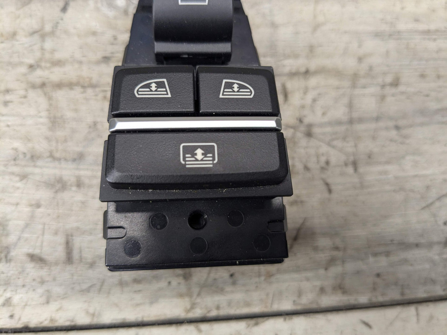 10-18 BMW F01 F02 F06 F07 Rear Window Regulator Sun Shade Control Switch