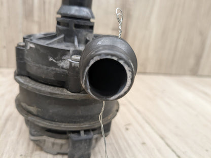 2015-2021 Mercedes-Benz C43 W205 Auxilary Water Coolant Pump A0392024050 OEM
