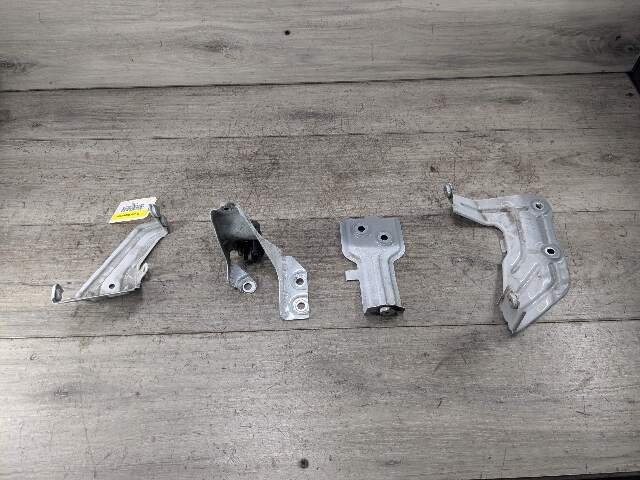 18-24 OEM BMW G01 G02 F97 F98 X3 X4 Left Driver Fender Wing Holder Bracket SET