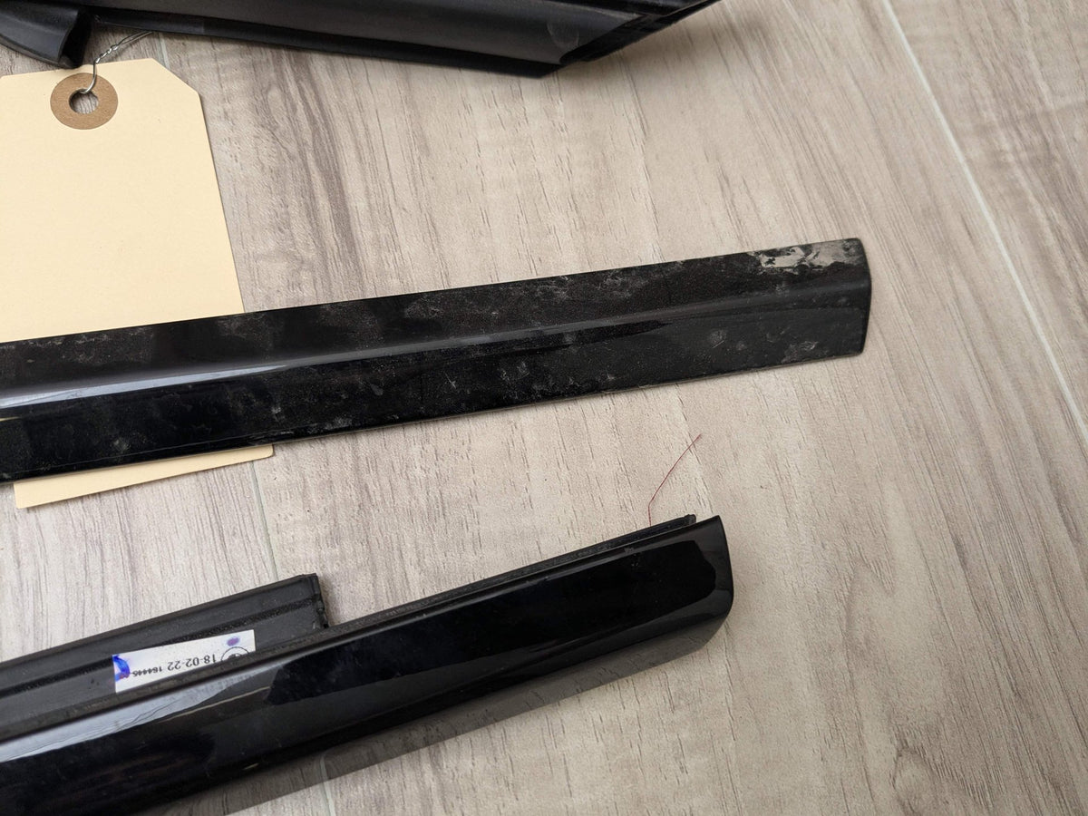 22-25 OEM BMW G42 G87 Right Passenger Side Door Belt Molding Trim SHADOW GLOSS
