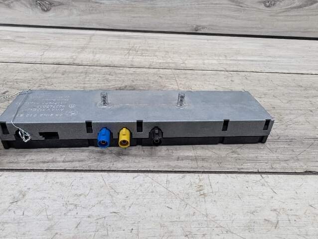 03-08 OEM BMW E85 E86 Z4 Radio Diversity Antenna Amplifier Module Unit