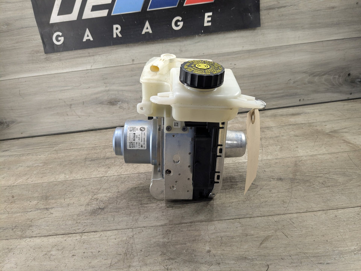 2019-2026 BMW X5 G05 ABS Pump Module 6899247 ENGINE STARTER: The engine may no be able o be s ar ed. I he dri er repea edly a emp s o s ar he engine using excessi ely long s ar ing a emp s, his may cause an elec rical o erload o he s ar er. OEM