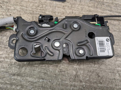 2018 BMW 540i G30 Liftgate Trunk Lid Liftgate Lock Latch Actuators SET 7441014 18-21 OEM BMW G30 M550 F90 M5 Trunk Lid Actuator Latch Lock System Assembly