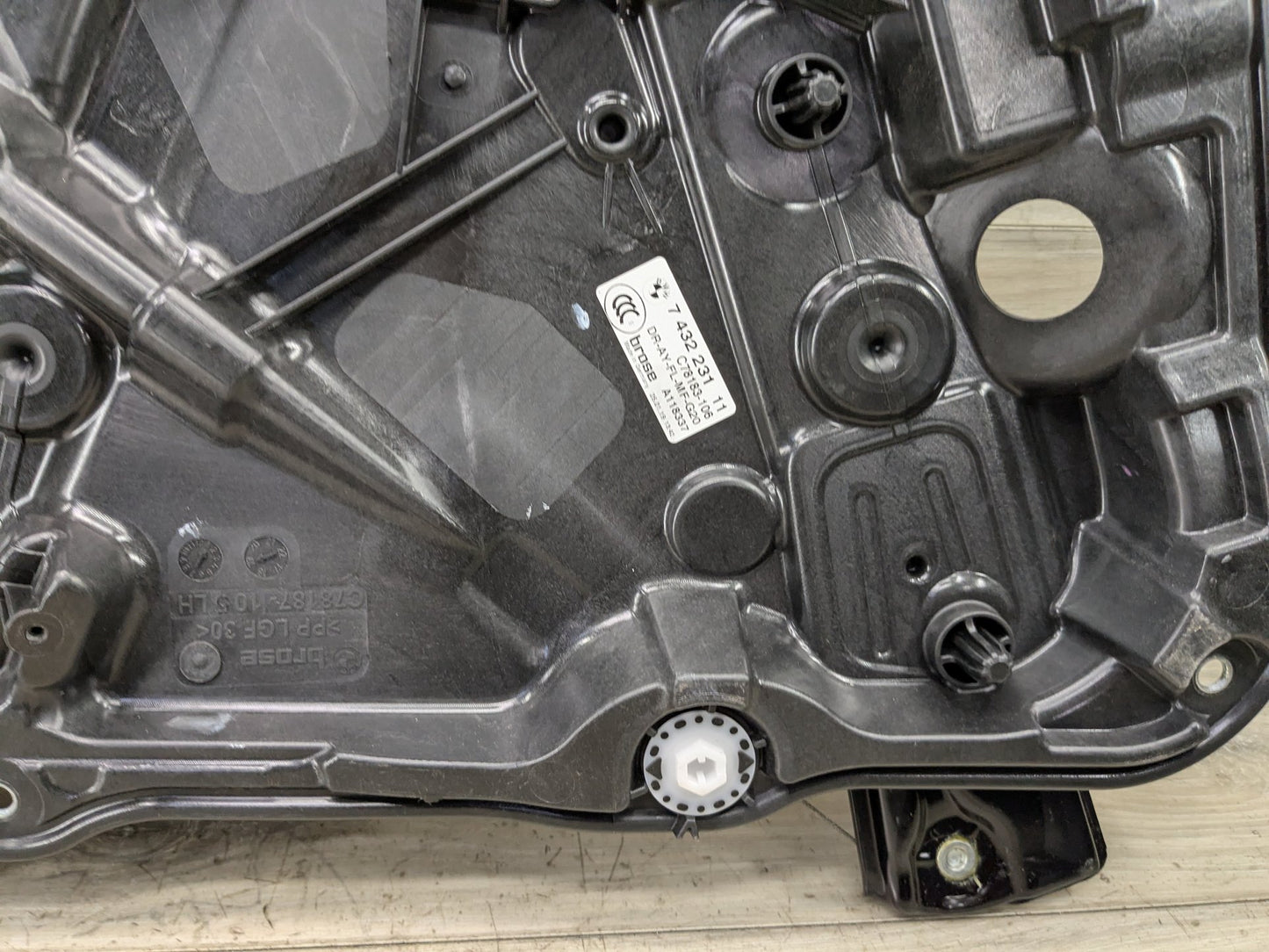 2019 BMW 330i G20 Front Left Driver Door Window Glass Regulator Motor 7432231 OEM BMW G20 G80 330 M340 M3 FRONT Left Driver Door Window Regulator Motor