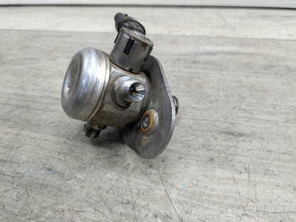 16-20 OEM BMW G11 G12 750 G30 M550 Engine N63R HPFP High Pressure Fuel Pump