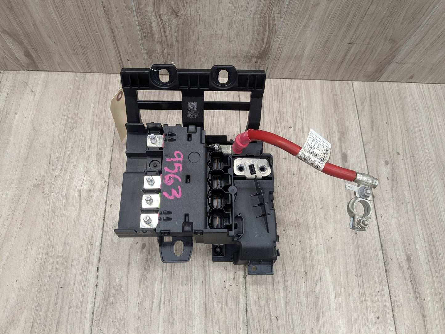 16-22 OEM BMW G12 G30 Rear Positive Battery Power Distribution Junction Fuse Box