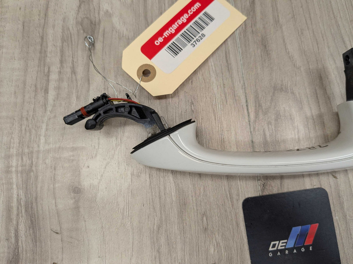 *20-24 OEM BMW F44 228 M235 REAR Left Driver Door Handle COMFORT ACCESS White