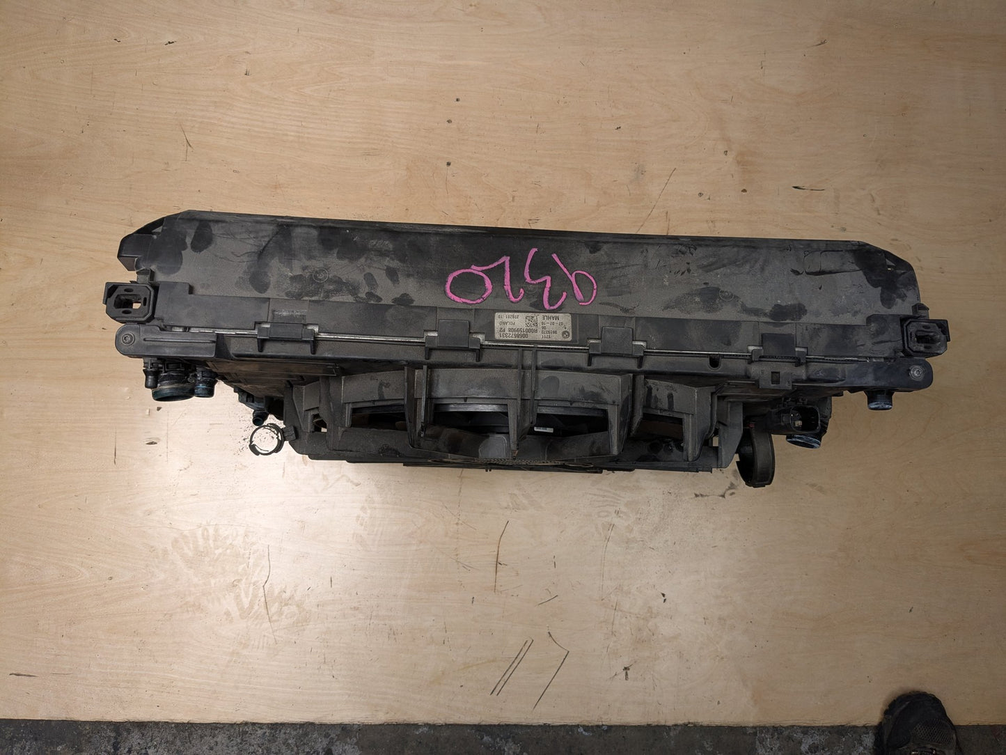 16-19 OEM BMW G12 740 Engine B58 Radiators Cooling Fan Shroud Motor 600W