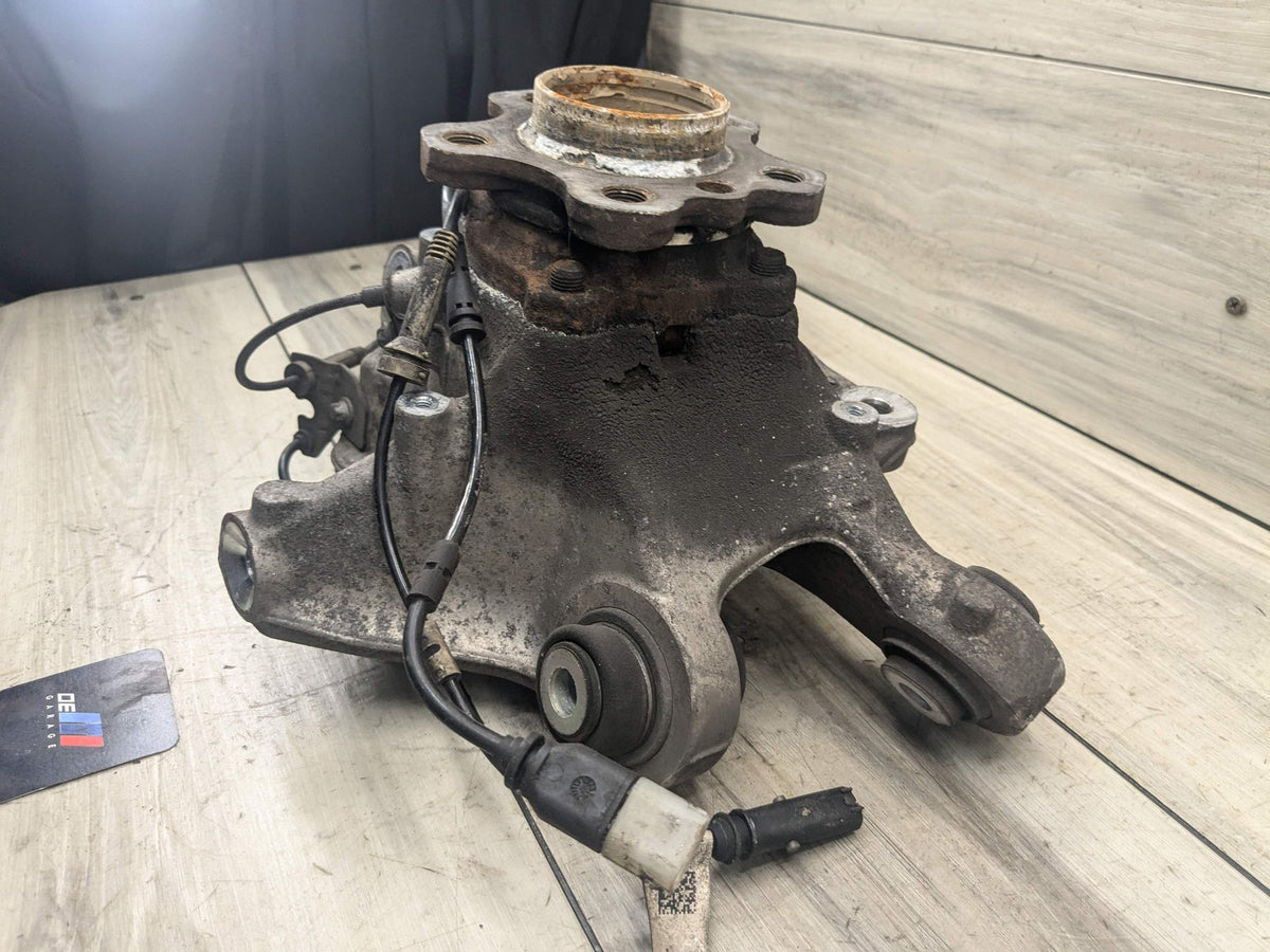 2018 BMW M550i G30 Rear Right Passenger Spindle Knuckle w/ Bearing 6866336 17-23 OEM BMW G30 530 540 M5550 REAR Right Passenger Hub Knuckle Bearing Carrier OEM