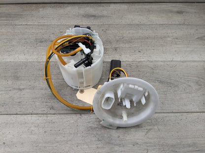 17-20 OEM BMW G30 M550iX Engine N63R Gas Tank Mount Fuel Pump w/ Sending Unit