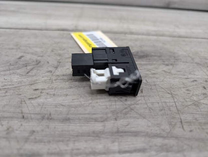 OEM BMW F22 F23 F30 F32 F33 F80 F82 F83 F87 M2 M3 M4 Aux Audio Input USB Black