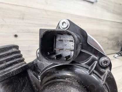 2011 BMW 135i E88 Engine Water Heater Control Valve Pump 5A05704
