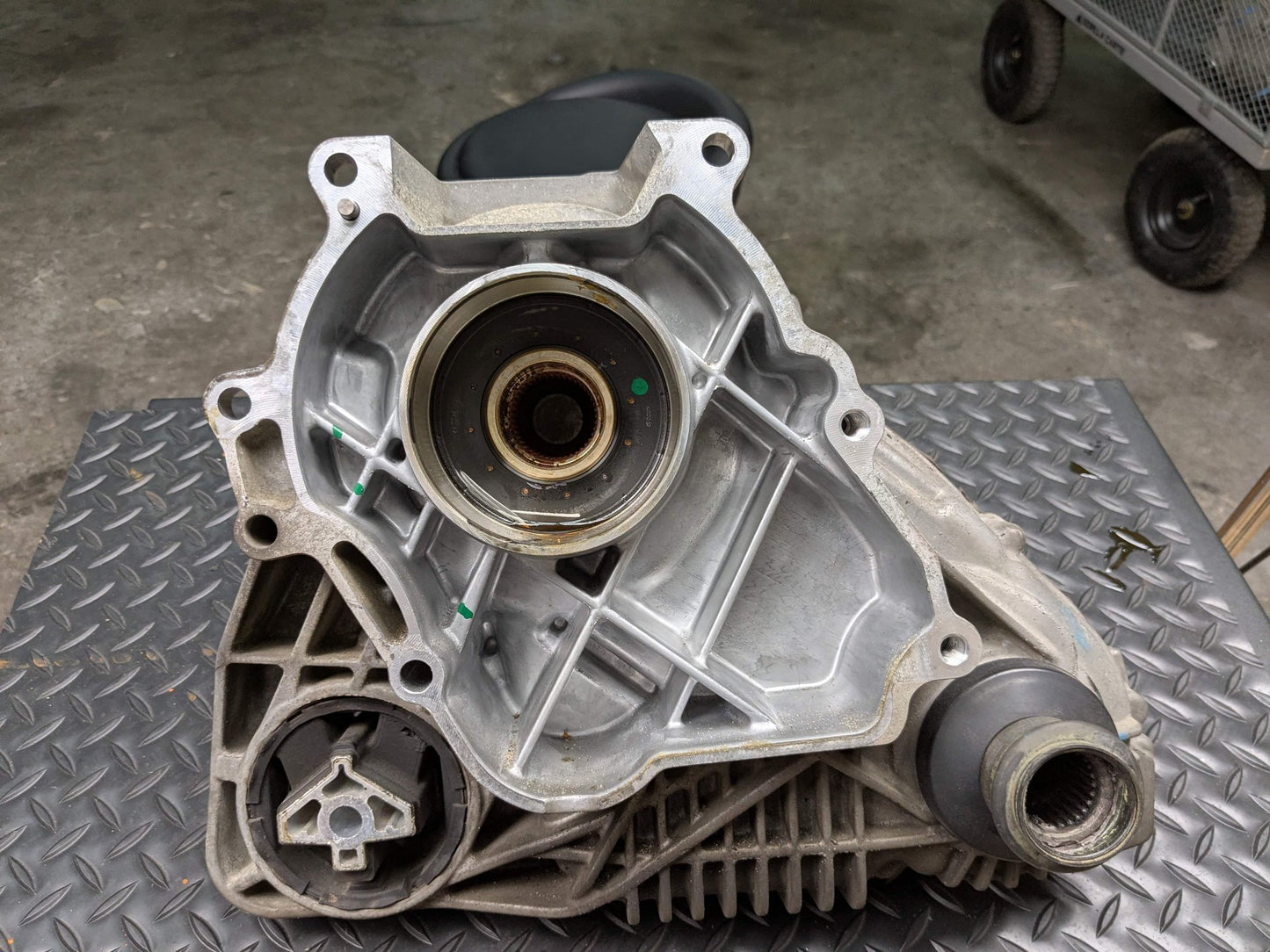 2015 BMW X6 Transmission Transfer Case 129925k 8623349