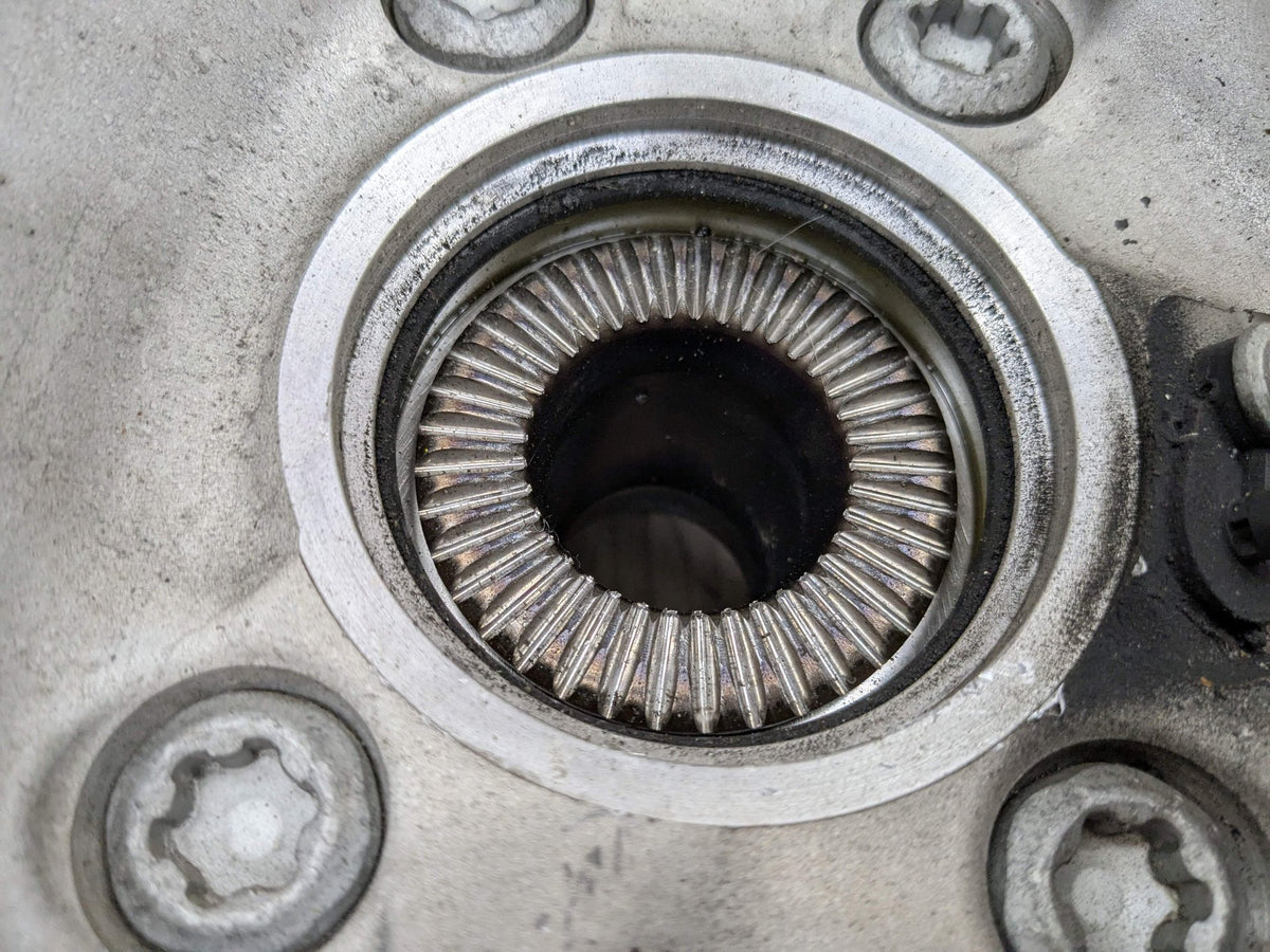 22-25 OEM BMW G42 230iX M240iX AWD Front Left Driver Hub Spindle Knuckle Bearing