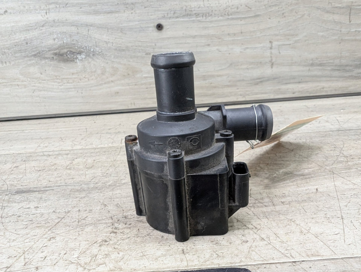 17-25 OEM AUDI A4 B9 Engine EA888 CYMC 2.0L Auxiliary Electric Water Pump