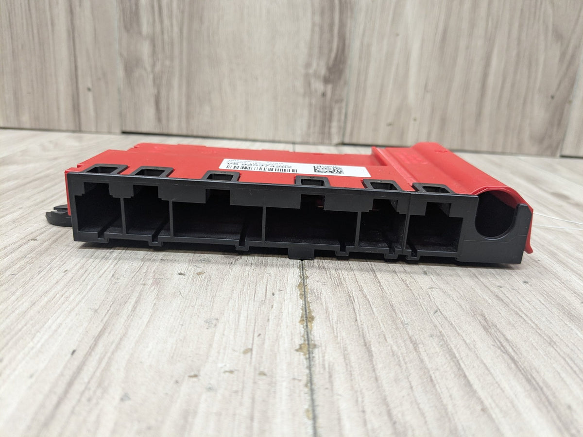 OEM BMW G11 G12 G14 G15 G16 G30 B+ Junction Terminal Power Relay Fuse Box