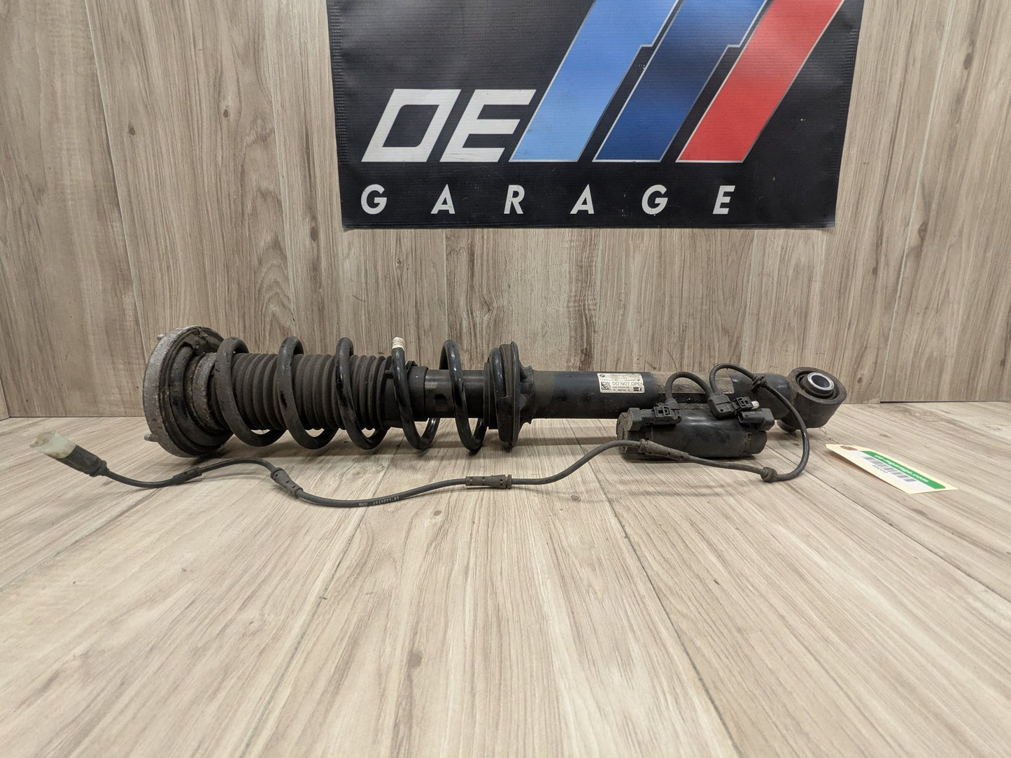 17-23 OEM BMW G30 M550 Rear Left Driver Side Spring Strut Shock Absorber VDC