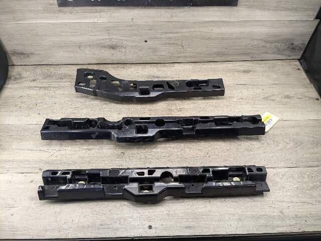 17-23 OEM BMW G30 F90 M5 Right Passenger Side Skirt Rocker Panel Bracket SET
