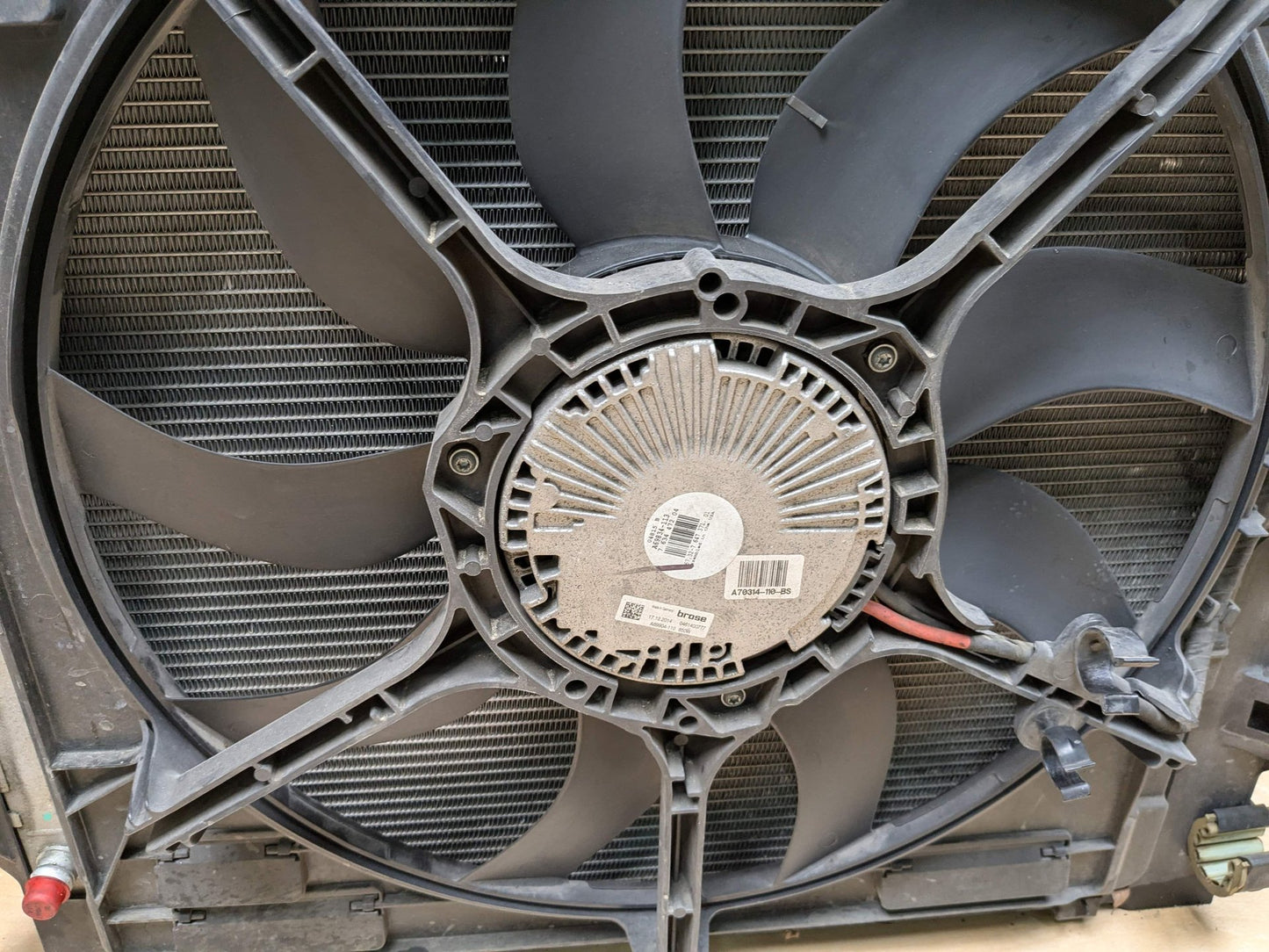 14-19 OEM BMW F15 F16 X5 X6 Radiator Condenser Fan Shroud Assembly 850W N63