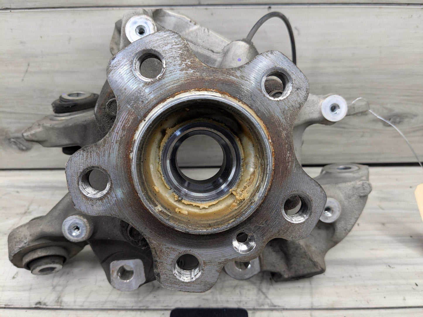 OEM BMW G20 330 M340 REAR Right Passenger Knuckle Wheel Hub Spindle Bearing