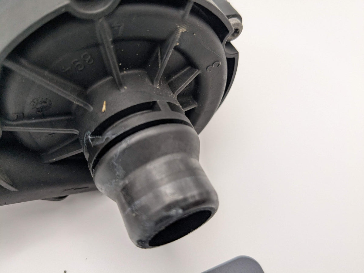 16-23 OEM BMW G12 G30 F90 M5 Engine B58 Electric Auxiliary Water Coolant Pump