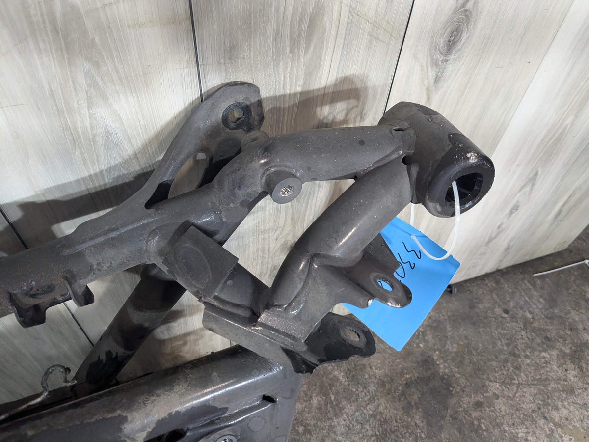 2015 BMW M4 F82 Rear Axle Support Crossmember Subframe 2284640 OEM BMW F80 F82 F83 F87 M2 M3 M4 Rear Axle Carrier Support Suspension Subframe OEM