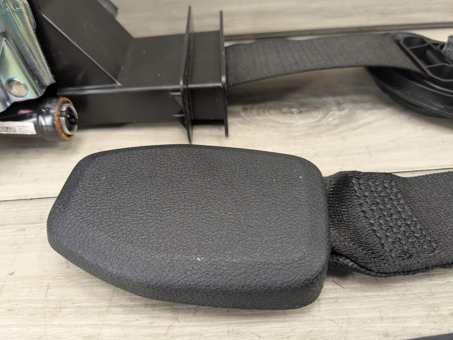 2022 BMW 430i G26 Front Right Passenger Seatbelt Seat Belt Retractor 7496296 19-24 OEM BMW G20 G26 G80 Front Right Passenger Seat Belt Seatbelt Retractor