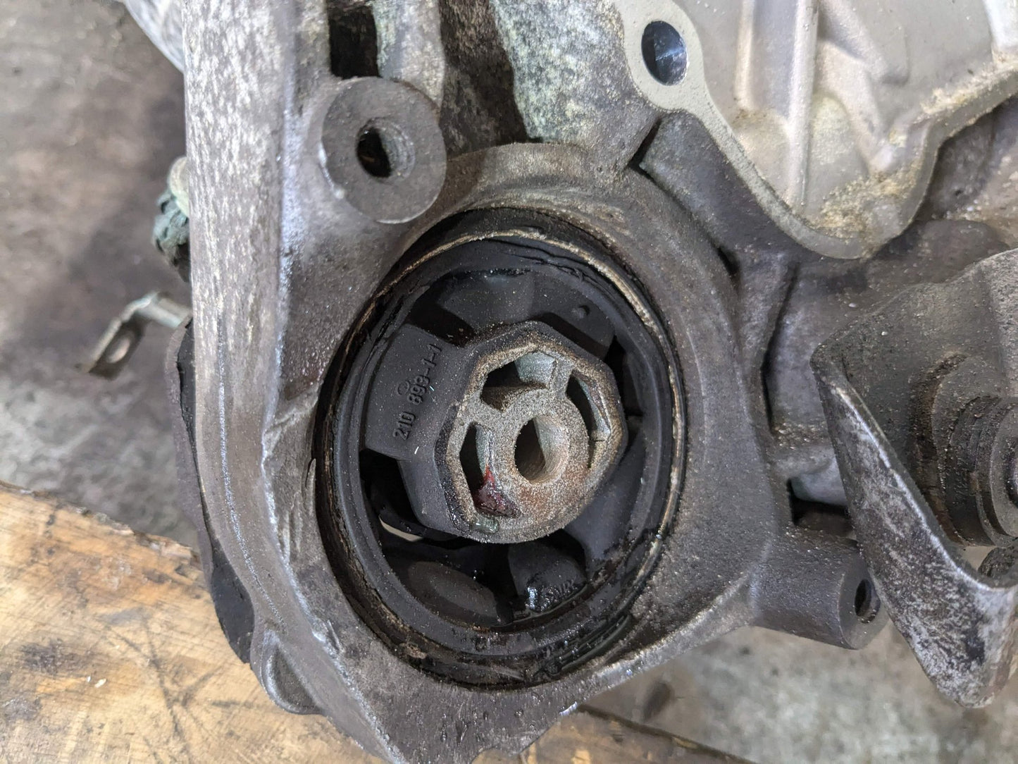 OEM BMW F01 F02 750 F07 F10 535 550 AWD AT Transmission Transfer Case ATC350