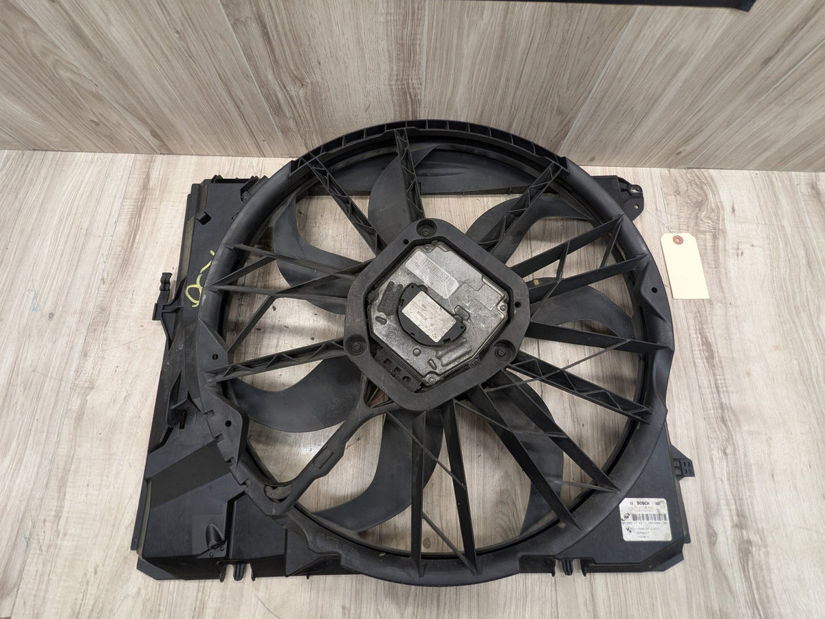 07-13 OEM BMW E82 E88 E90 E92 E93 N52 Radiator Cooling Auxiliary Fan 600W