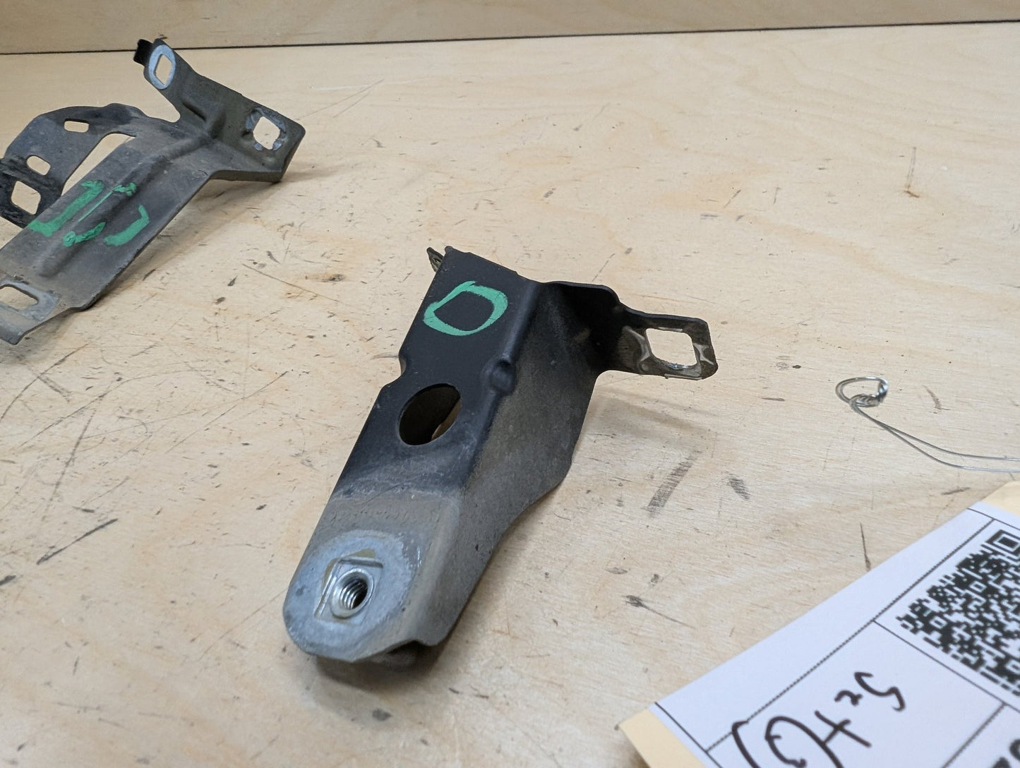 12-20 OEM BMW F30 F32 F33 F36 Front Left Driver Fender Wing Holder Bracket SET