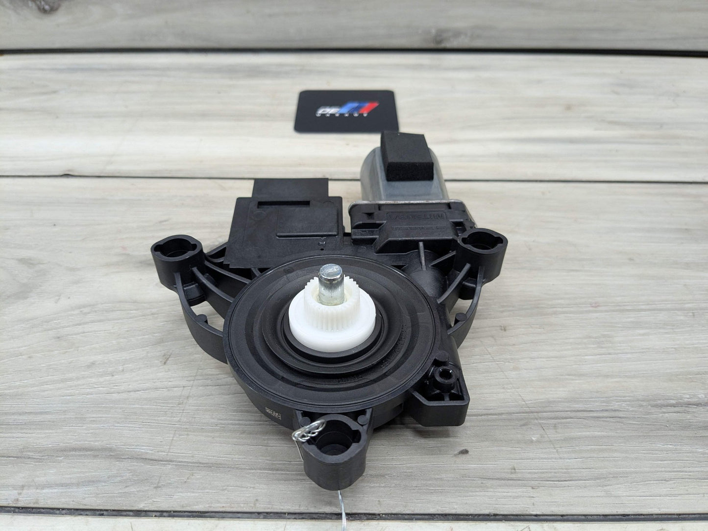 2021 BMW M340i G20 Front Right Passenger Door Window Glass Regulator Motor 8498860 OEM BMW G20 G80 330 M340 M3 FRONT Right Passenger Door Window Regulator Motor
