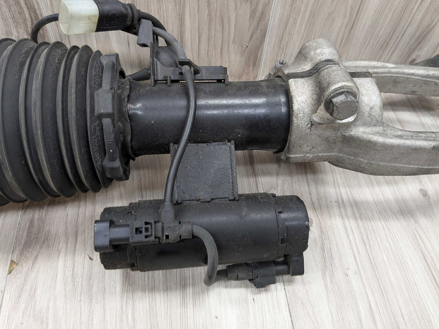 16-22 OEM BMW G11 G12 740iX 745eX 750iX B7 FRONT Right Passenger Air Shock Strut