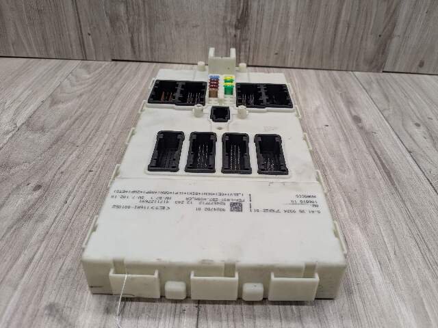 OEM BMW F22 F30 F32 F33 F36 F80 F82 Body Control Junction Box Module FEM