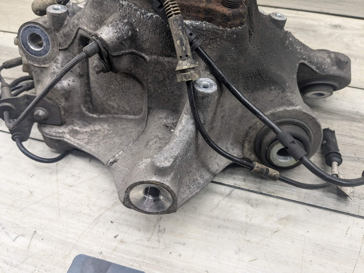 2018 BMW M550i G30 Rear Right Passenger Spindle Knuckle w/ Bearing 6866336 17-23 OEM BMW G30 530 540 M5550 REAR Right Passenger Hub Knuckle Bearing Carrier OEM