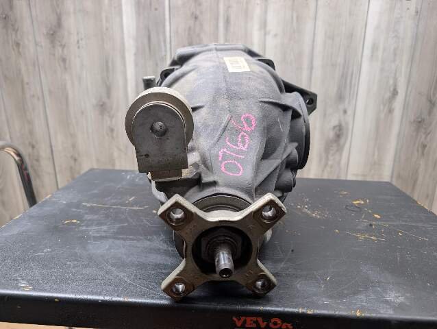 Mercedes W207 W212 W218 CLS550 E550 Rear Axle Differential Carrier 2.47 RWD 81k