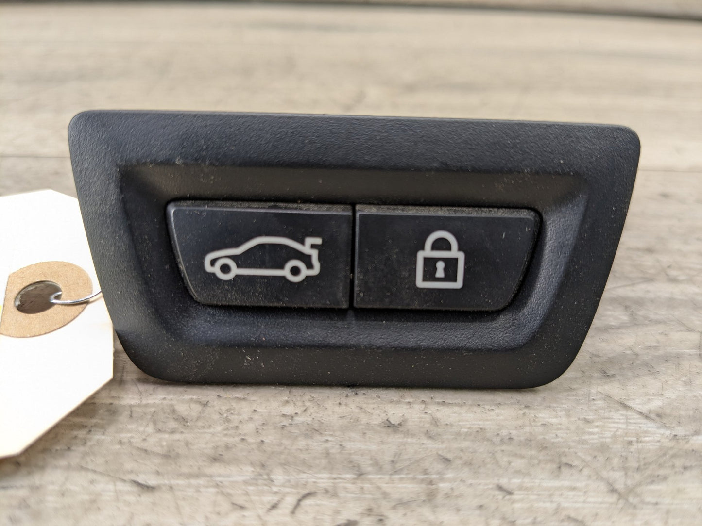 OEM BMW F02 F10 F15 F48 F90 G01 G20 G30 G80 X3 Rear Trunk Lid Center Lock Switch