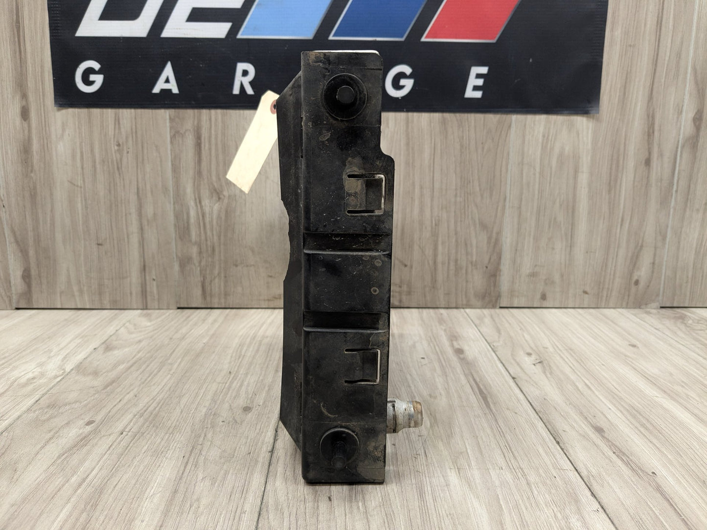 2018 BMW M550i G30 Left or Right Secondary Auxiliary radiator 8619383 OEM BMW F90 F93 G12 G16 G30 M5 M8 Secondary Auxiliary Coolant Remote Radiator