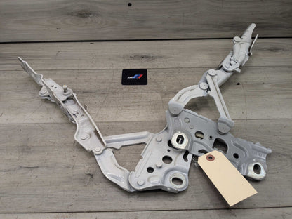 2018 BMW M550i G30 Hood Bonnet Hinges SET 7427051 OEM BMW F90 F93 G12 G14 G15 G16 G30 M5 M8 Hood Bonnet Left Right Hood Hinges SET