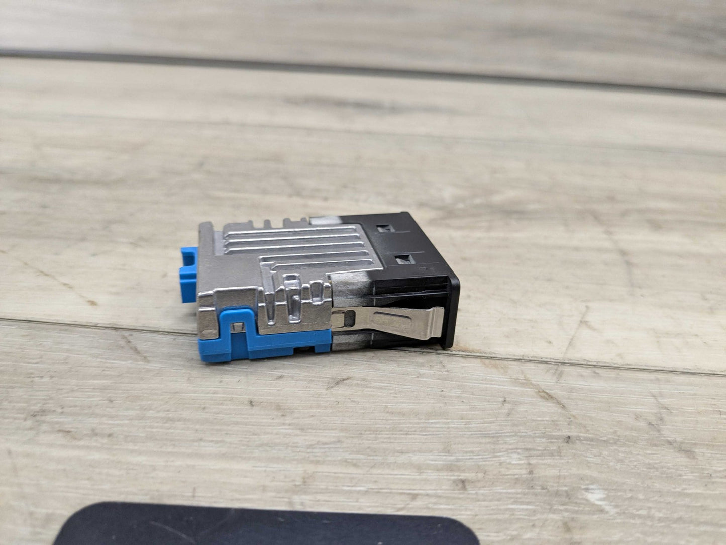 19-24 OEM BMW G20 G30 G05 G06 G07 G29 USB-C Socket Single Port