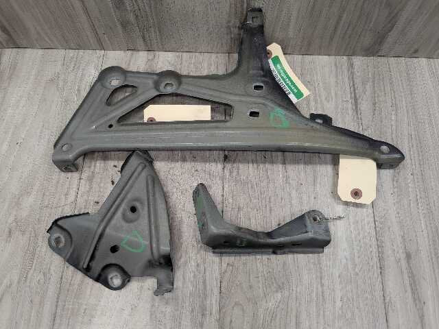 16-22 OEM BMW F48 X1 28i 28iX Front Left Driver Side Fender Holder Bracket SET