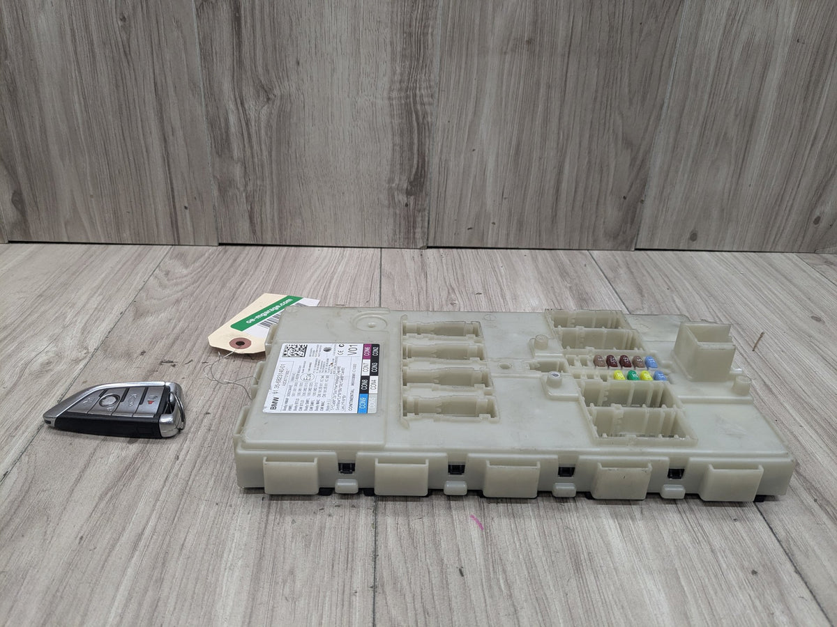 OEM BMW F90 F97 G01 G12 G30 BDC Body Domain Control Control Module Unit w/ Key
