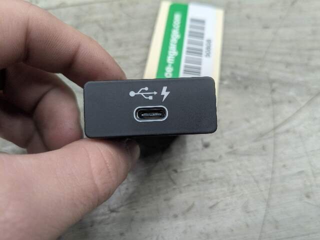 OEM BMW F44 F48 F97 G01 G05 G12 G20 G30 G80 USB Dual Type C Charger Port Socket