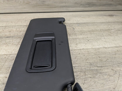 2020 BMW 330i G20 Front Right Passenger Sun Visor 8092728 19-24 OEM BMW G20 G80 330 M340 M3 Right Passenger Side Interior Sun Visor Black