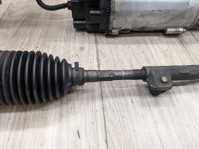 2014 Mercedes-Benz E550  Steering Gear Rack & Pinion 2124609000