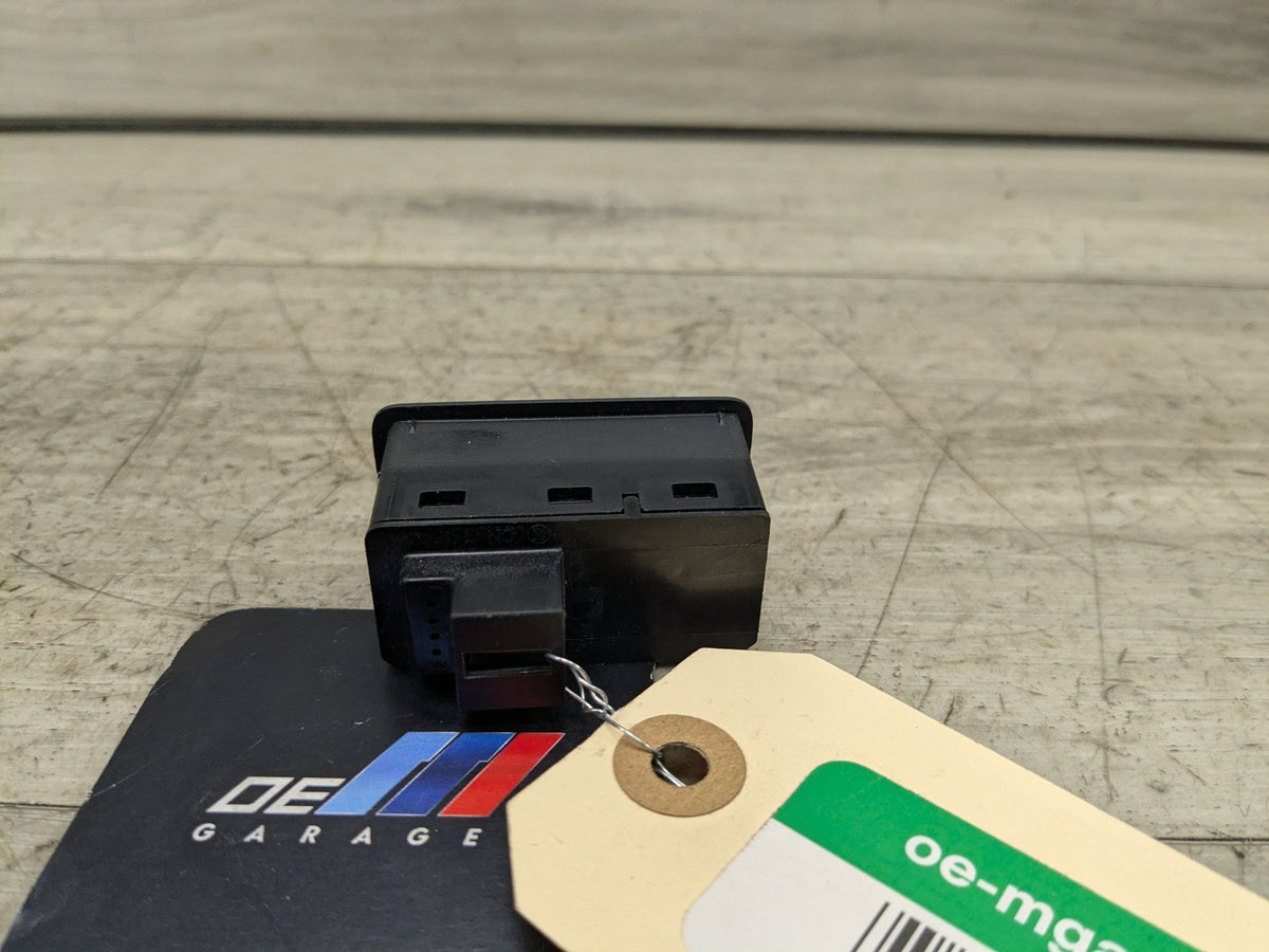 17-23 OEM AUDI A4 A5 A8 Q3 Q5 Q7 Q8 SQ5 Rear Tail Lift Gate Trunk Release Switch