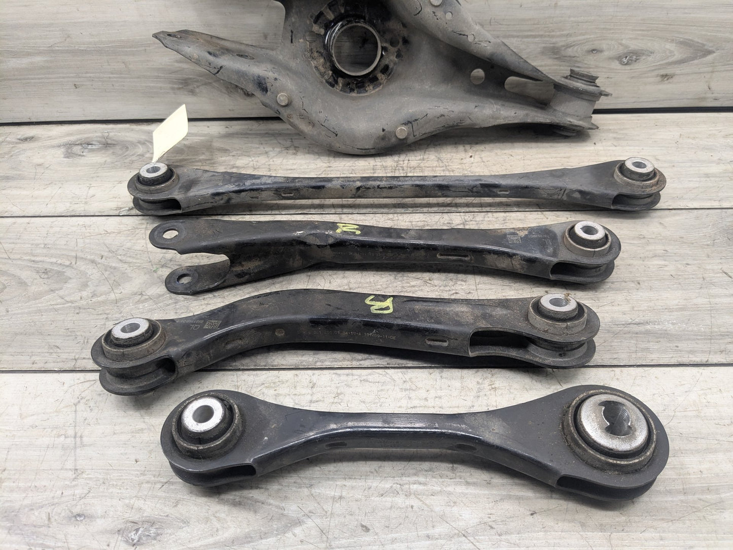 2020 BMW 330i G20 Rear Right Passenger Control Arms SET 6884694 OEM BMW G20 G22 G23 G26 G29 G42 Rear Right Passenger Upper Lower Control Arm SET