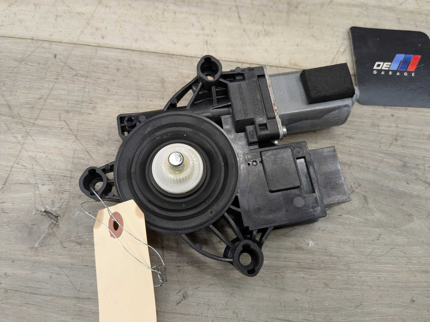 2021 BMW M340i G20 Rear Right Passenger Door Window Glass Regulator Motor 8498864 OEM BMW G20 G80 330 M340 REAR Right Passenger Side Door Window Regulator Motor