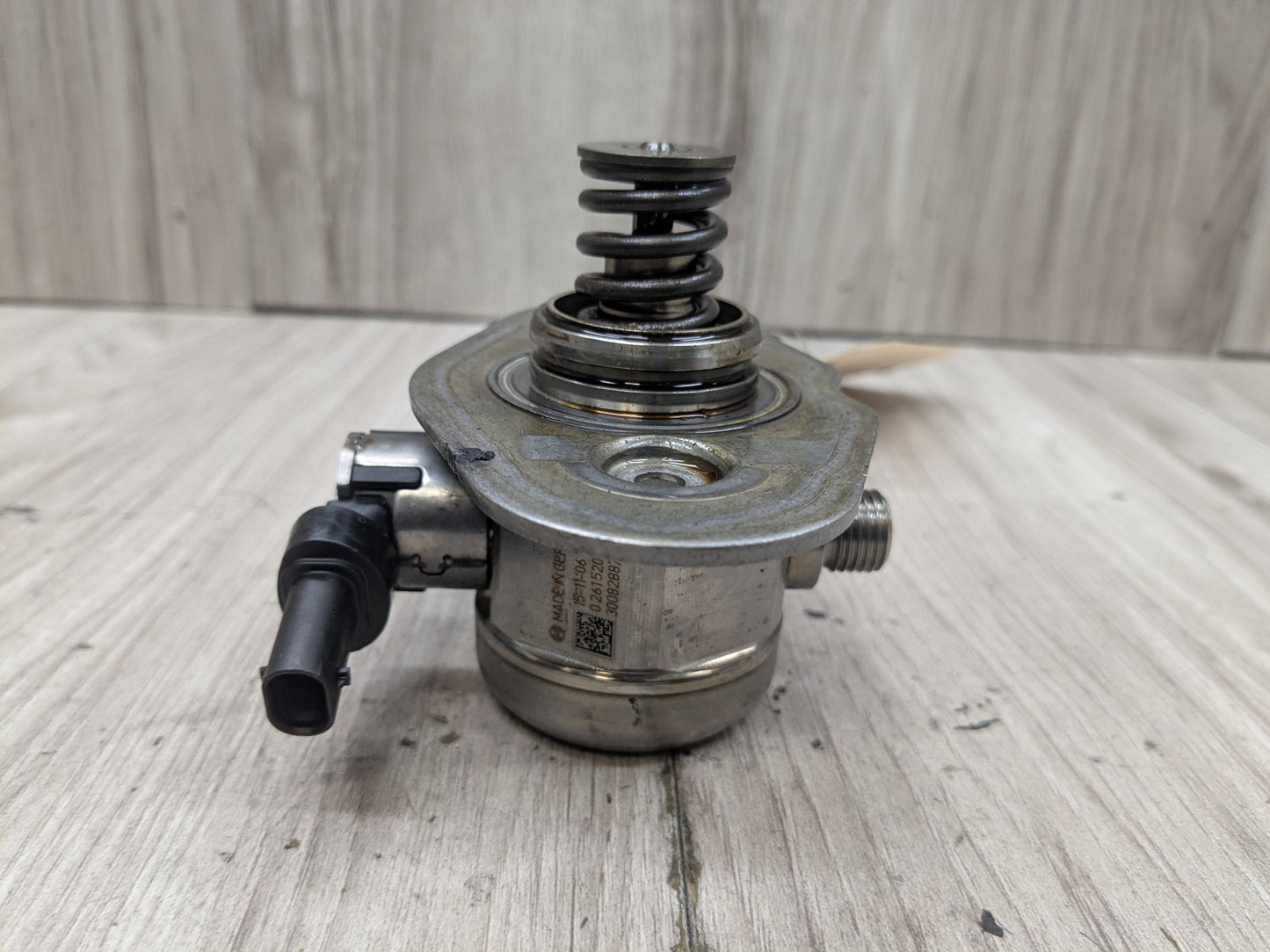 16-20 OEM BMW G11 G12 750 G30 M550 Engine N63R HPFP High Pressure Fuel Pump 5-8
